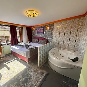 Guer Royal Aparts Hotel Istanbul